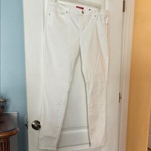 Guess Ivory Denim Jeans size 34 equals 14